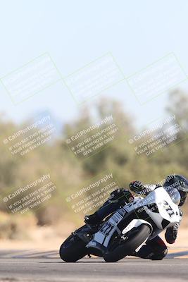 media/Nov-02-2025-CVMA (Sun) [[337aff29ab]]/Race 8-Formula Lightweight Twins Shootout/